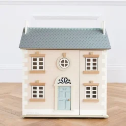 Bay Tree Wooden Dollhouse