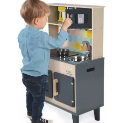 Big Wooden Mosaic Kitchen