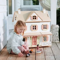 Humming Bird Dollhouse