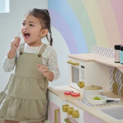 Little Chef Hampton Wooden Play Kitchen with Ice Dispenser & Sink - Pink