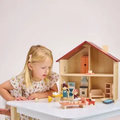 Poppets Dollhouse