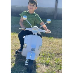 Vespa Scooter 12V White
