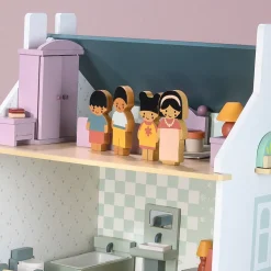 Willow Dollhouse